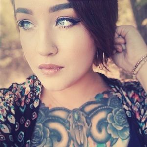 Meet your Posher, Victoria